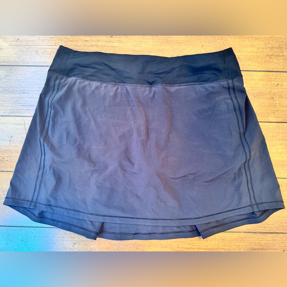 Lululemon Black Skirt. Excellent condition. Size 10.